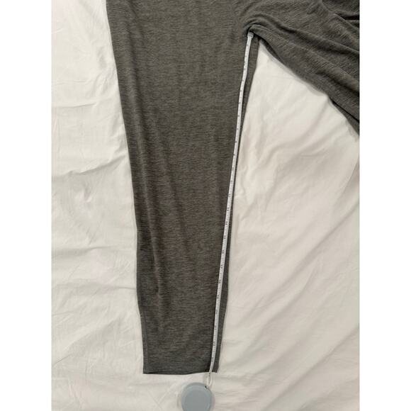 Vuori Jogger Women’s Medium Gray Romper Athleisure Yoga Travel Lounge Minimalist - Picture 5 of 16